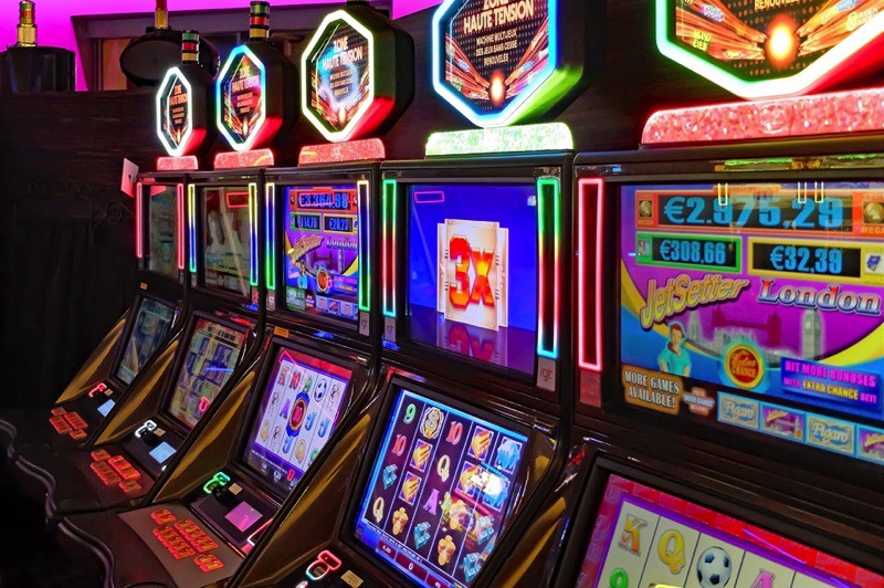 Conquer the Seven Seas: Pirate's Treasure Cove Slot Expedition