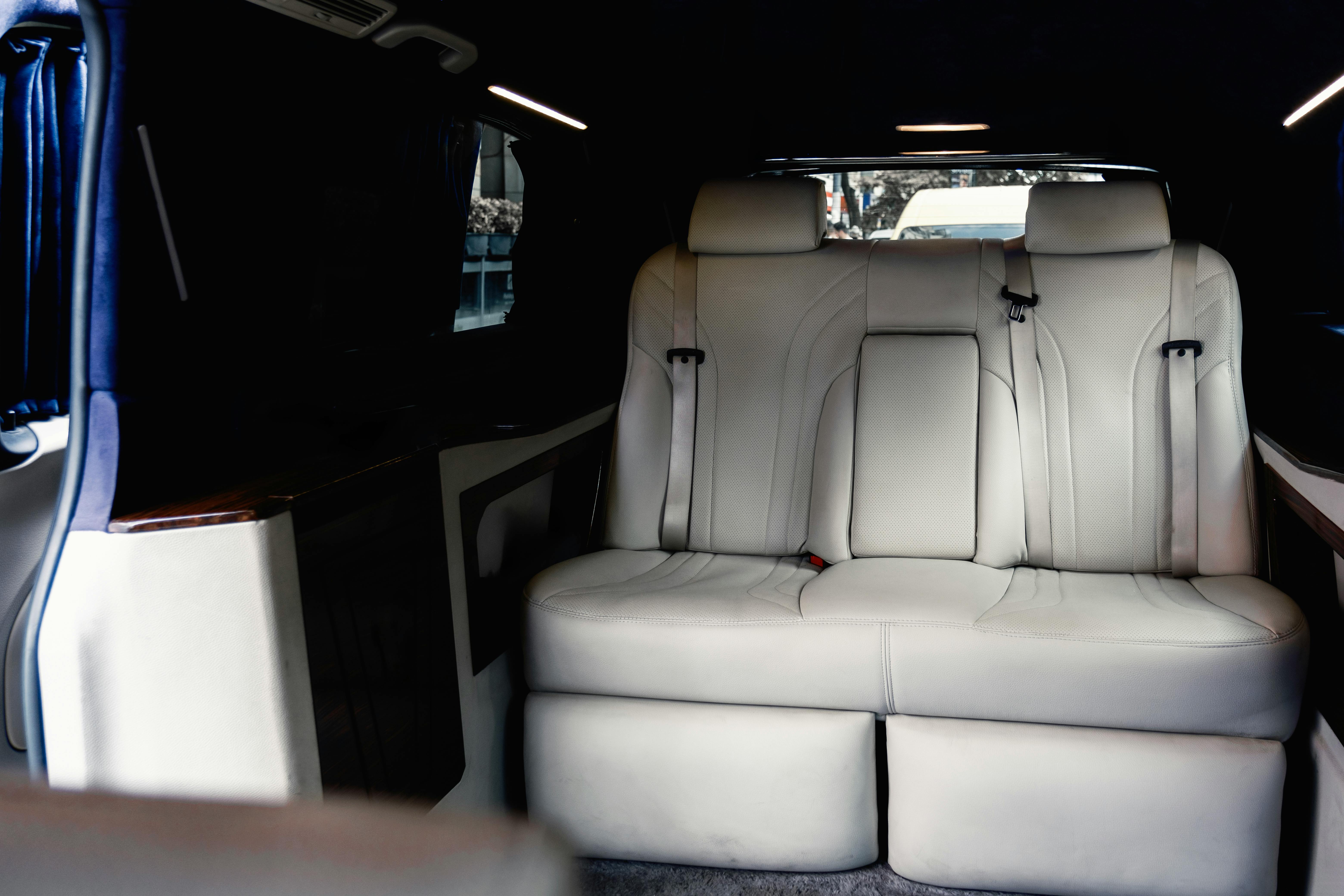 How to Choose the Best Wine tour limo packages